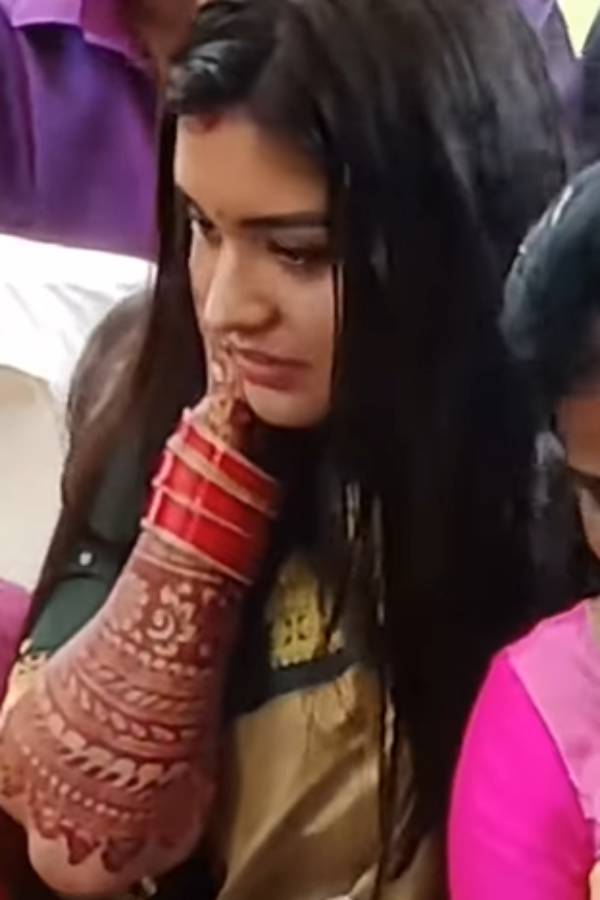 கண்ணீரோடு ஷபானா