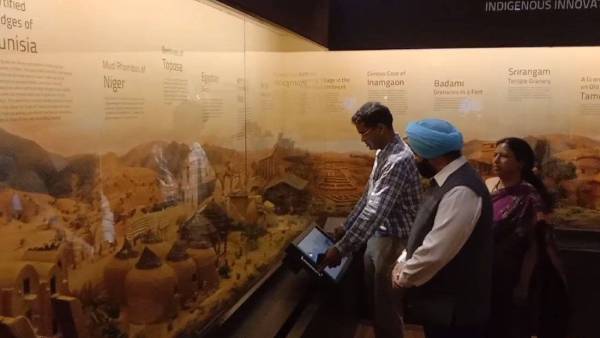 பழனிமாணிக்கம் சென்றார் 