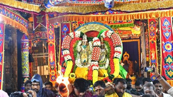 ஜோதியாக ஒளிர்ந்த அண்ணாமலையார் 