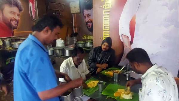 Dosa for Rs.1 at Trichy Hotel following the release of Annatha movie 