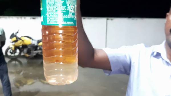 பெட்ரோலில் தண்ணீர் கலப்படம்? 