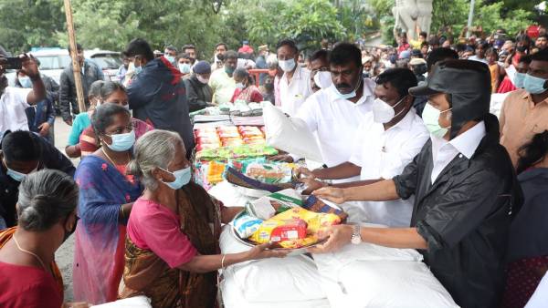 நிவாரண உதவிகள் 