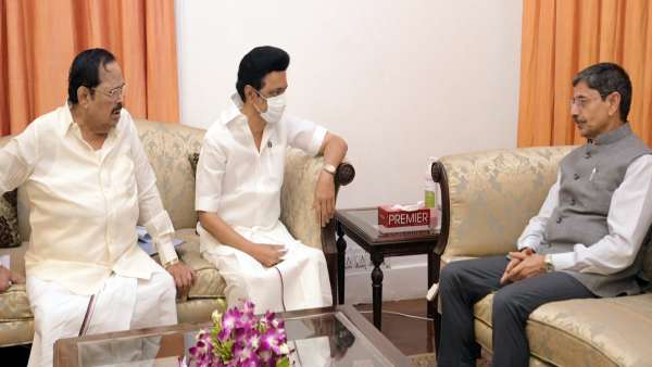  ஆளுநருடன் திடீர் சந்திப்பு