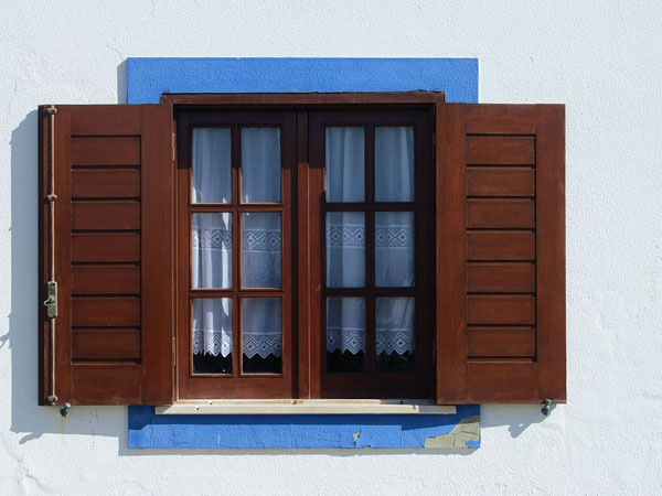  ஜன்னல் வழியாக... 