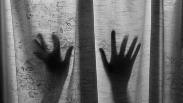 போலீஸ் விசாரணை 