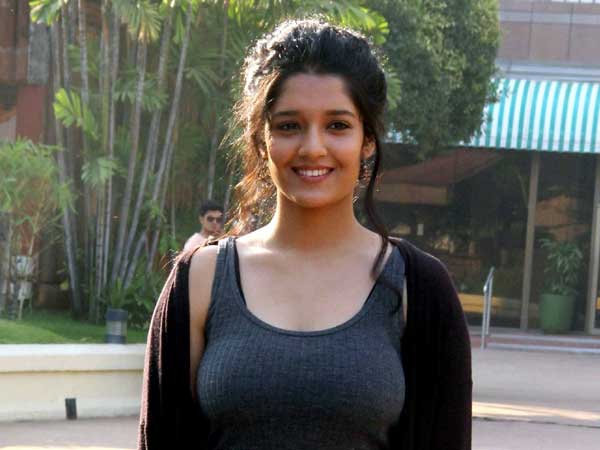 இறுதி சுற்றில் ஆரம்பம் 