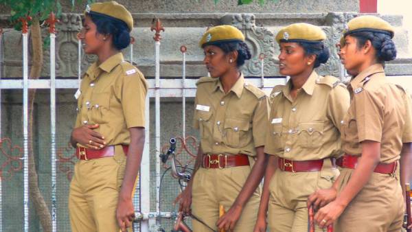  பெண் காவலருக்கு அளிக்கப்பட்ட வாக்குறுதி