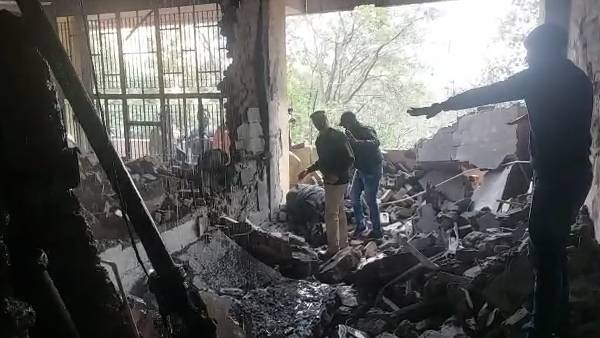 பலர் படுகாயம் 