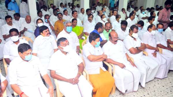 மாவட்டச் செயலாளர்கள் கூட்டம் 