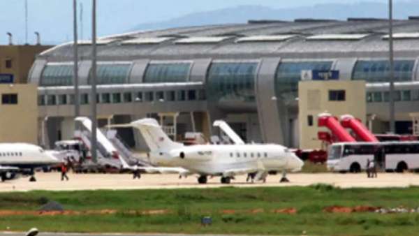 சர்வதேச விமான நிலையம் 