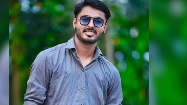 தாக்கினார்கள் 