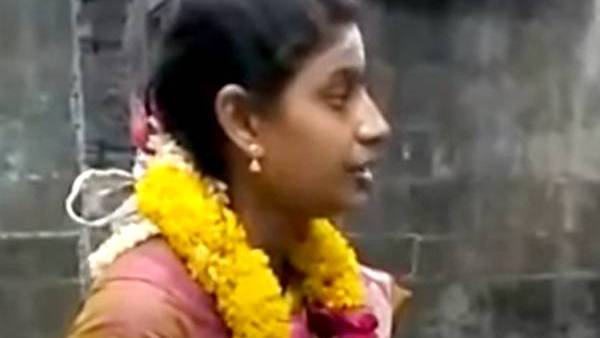 அன்னைத் தமிழில் அர்ச்சனை 