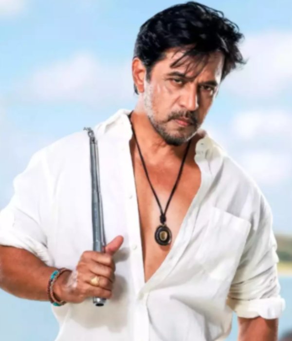 எடுத்துக்காட்டாக மாறி இருக்கிறார்