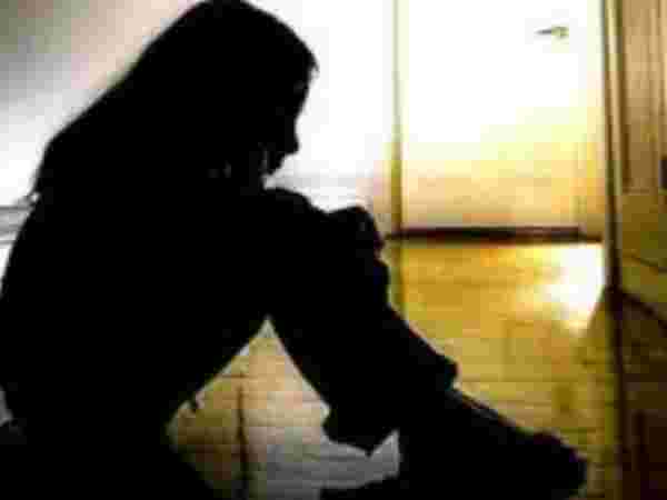 உறவினர்கள் மாங்காடு மாணவி 