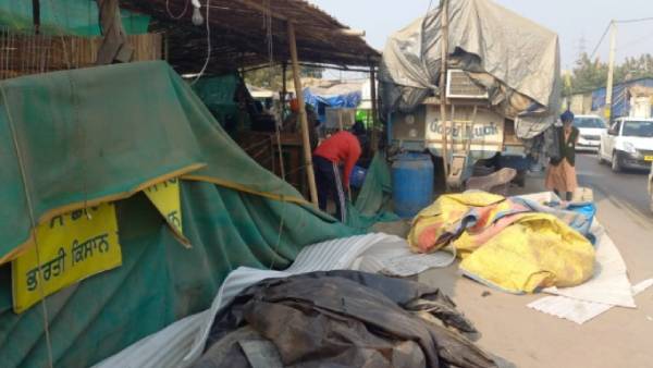 அகற்றப்பட்ட கூடாரங்கள் 