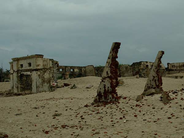 பேயாட்டம் 