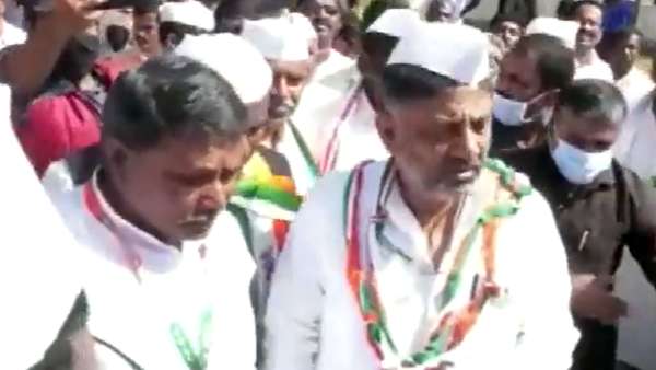 டிகே சிவக்குமார் 