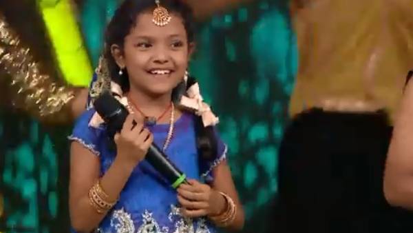 இணையத்தில் பிரபலமான இளம் பாடகி