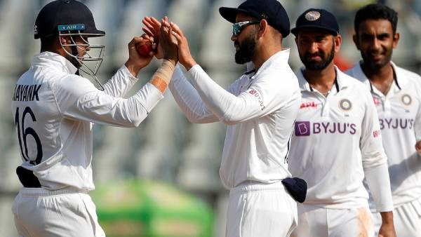 இரண்டாவது டெஸ்ட் போட்டியில் தலைமையேற்ற கோலி இரண்டாவது டெஸ்ட் போட்டியில் தலைமையேற்ற கோலி