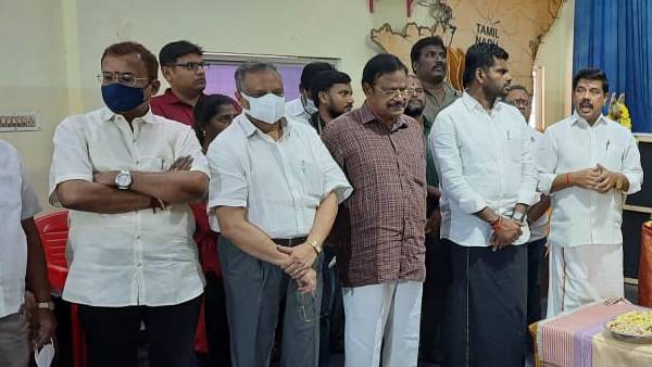  என்ன இருக்கிறது 