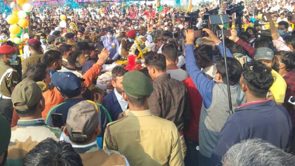 போபாலில் இறுதி மரியாதை 