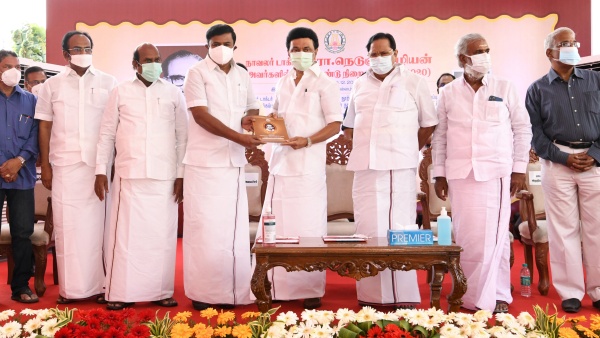 நாவலர் நெடுஞ்செழியன் உருவச்சிலை திறப்பு 