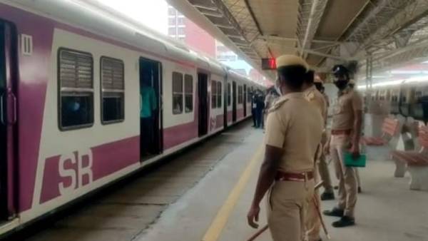  போலீசார் வழக்குப் பதிவு