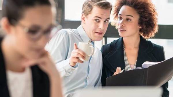 தமிழக எம்.பிக்கு சிக்கல் 