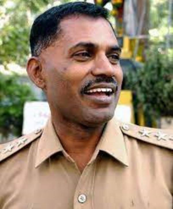 அரசியலும் ரவுடிகளும் 