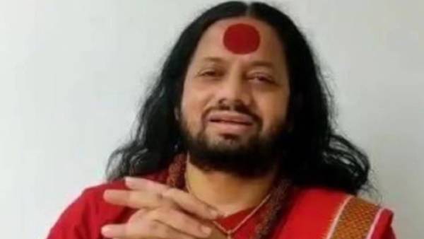 மகாராஷ்டிரா சட்டசபையில்.. 