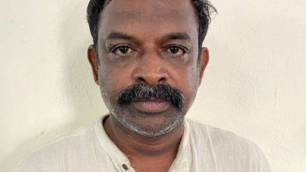 கைது செய்தனர் 