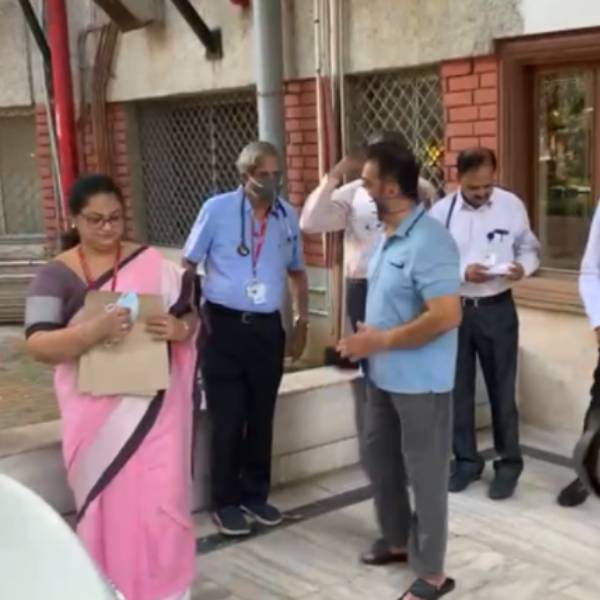 உறவினர்களுக்கு நன்றி உறவினர்களுக்கு நன்றி