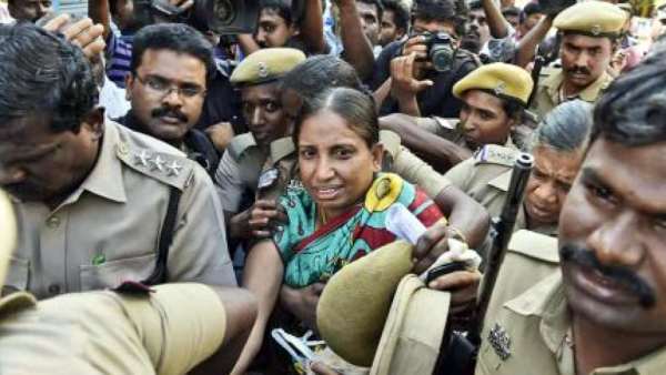 நளினிக்கு பரோல் கேட்டு தாயார் மனு நளினிக்கு பரோல் கேட்டு தாயார் மனு