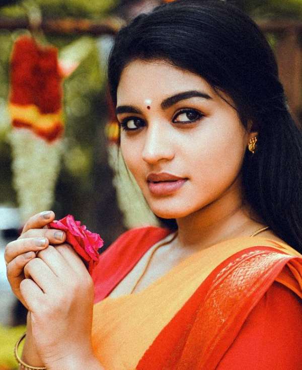 ஷபானா கொஞ்சம் வித்தியாசம்தான் ஷபானா கொஞ்சம் வித்தியாசம்தான்