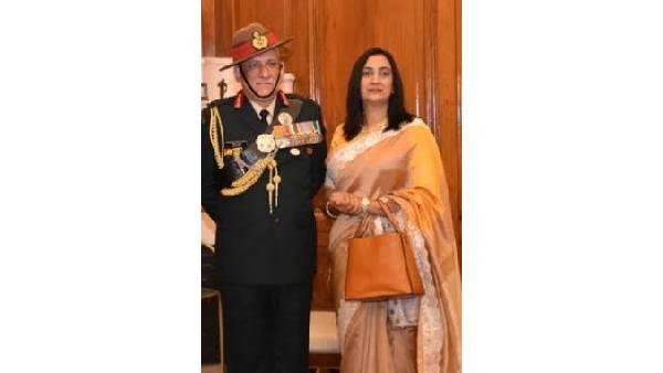 தந்தை பணியாற்றிய பிரிவில்.. தந்தை பணியாற்றிய பிரிவில்..