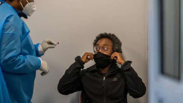 ஓமிக்ரான் 