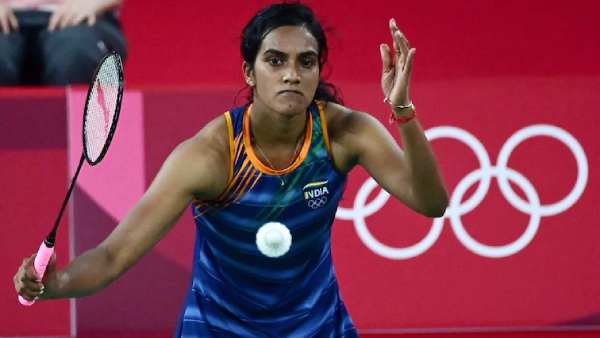டோக்கியோவில் ஒலிம்பிக்கில் இந்திய வீராங்கனை பிவி சிந்துவுக்கு வெண்கலம்