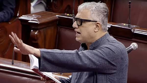 விதி புத்தகம் வீச்சு