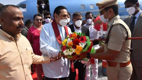 Sri Lankan PM Mahinda Rajapaksa arrives in Tirupati 