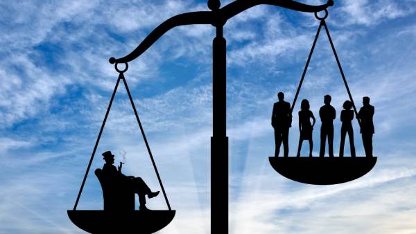 கொரோனா தாக்கம் ஏழை-பணக்காரர் இடையே ஏற்றத்தாழ்வு அதிகரிப்பு-ஆய்வாசிரியர் 