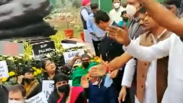 ராகுல் தலைமையில் போராட்டம்