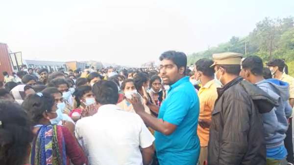 தொழிலாளர்கள் போர்க்கொடி தொழிலாளர்கள் போர்க்கொடி