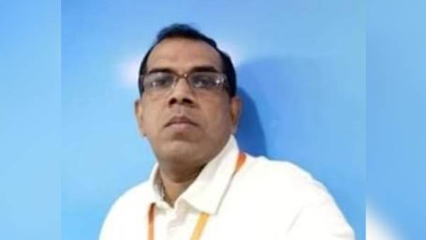  போஸ்டர்கள்