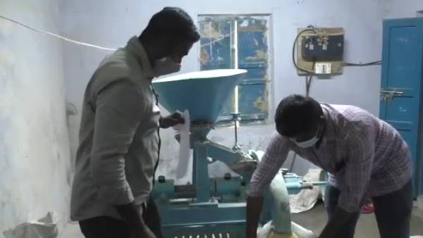 ரேஷன் அரிசி மாவாக்கி விற்பனை 