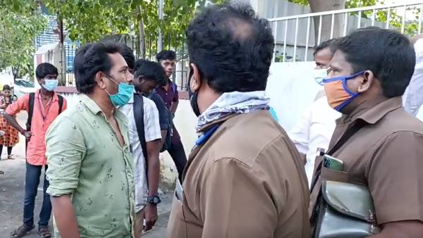 நடத்துனர் மீது தாக்குதல் 