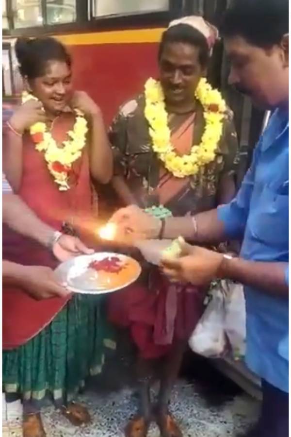  பாலாபிஷேகம்