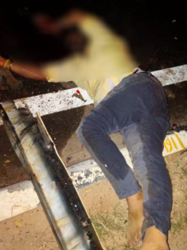 புறவழிச்சாலைக்கு சென்ற நண்பர்கள் 