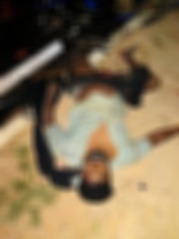 நண்பர்கள் நசுங்கி பலி 