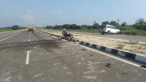 விபத்து ஏற்படுத்திய லாரி 