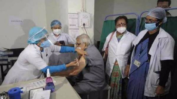  ஓமிக்ரான் வேகமாக பரவும் 